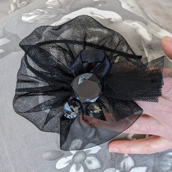 🌟3/$20🌟Woman's Headband - Picture 4 of 4